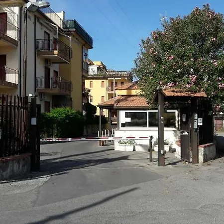Nyaraló Village Du Soleil Giardini-Naxos